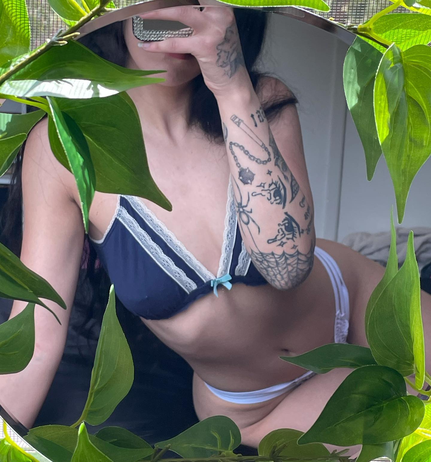 vanessa.julienne instagram image archive image