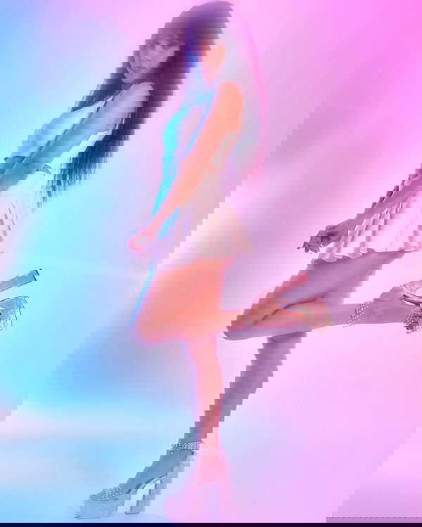 vanessa.julienne image ~ Altpins