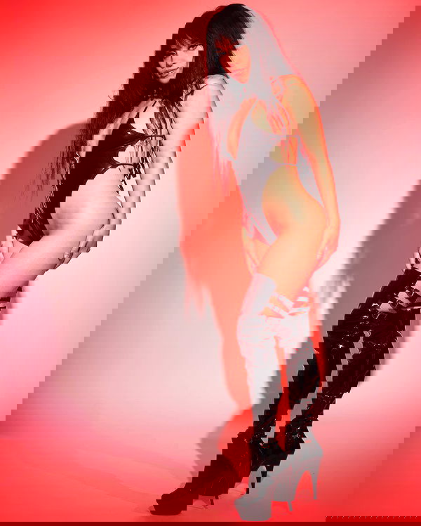 vanessa.julienne image ~ Altpins