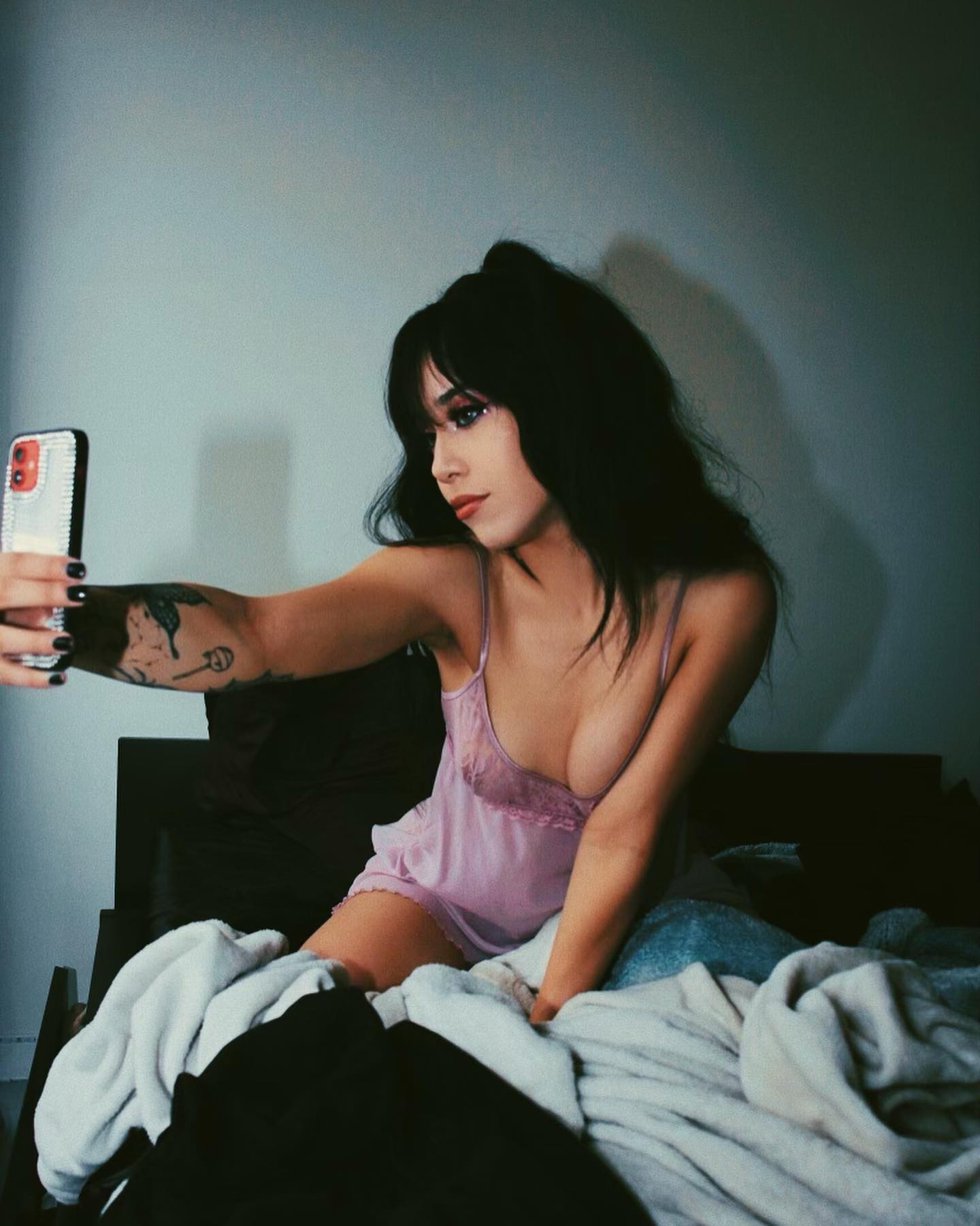 vanessa.julienne instagram image archive image