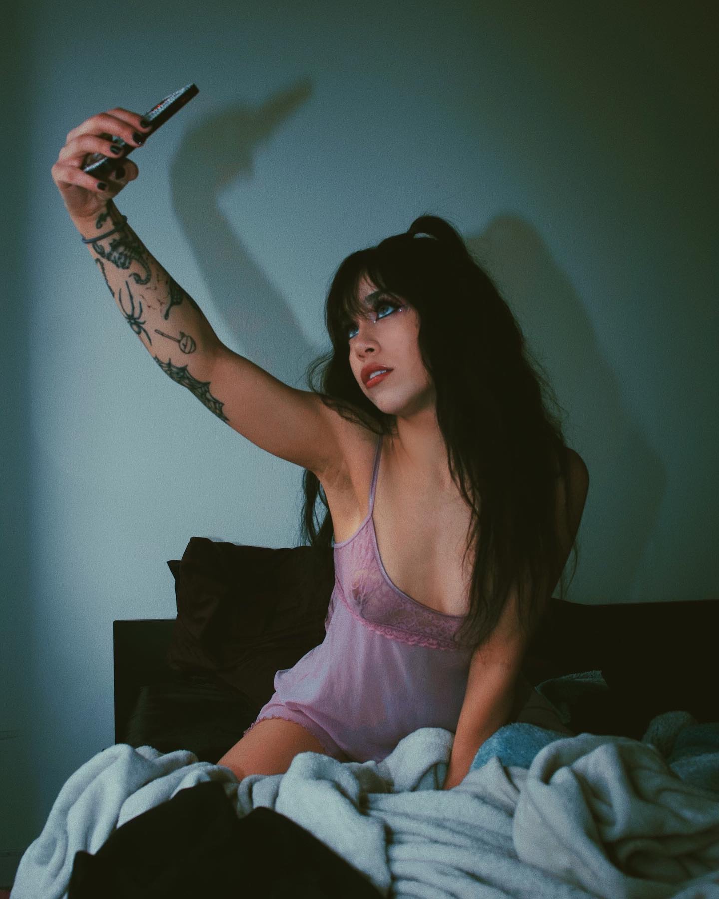 vanessa.julienne instagram image archive image