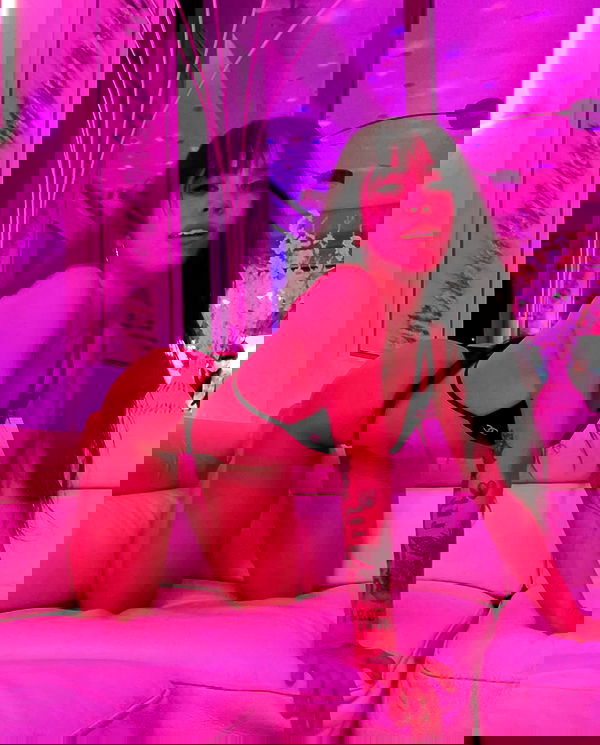 vanessa.julienne image ~ Altpins