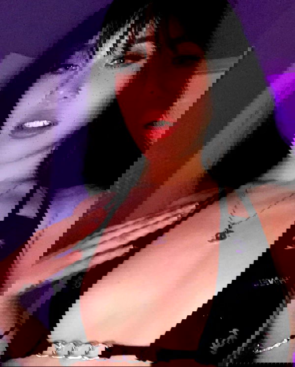 vanessa.julienne image ~ Altpins