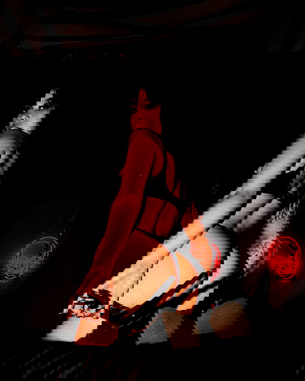 vanessa.julienne image ~ Altpins