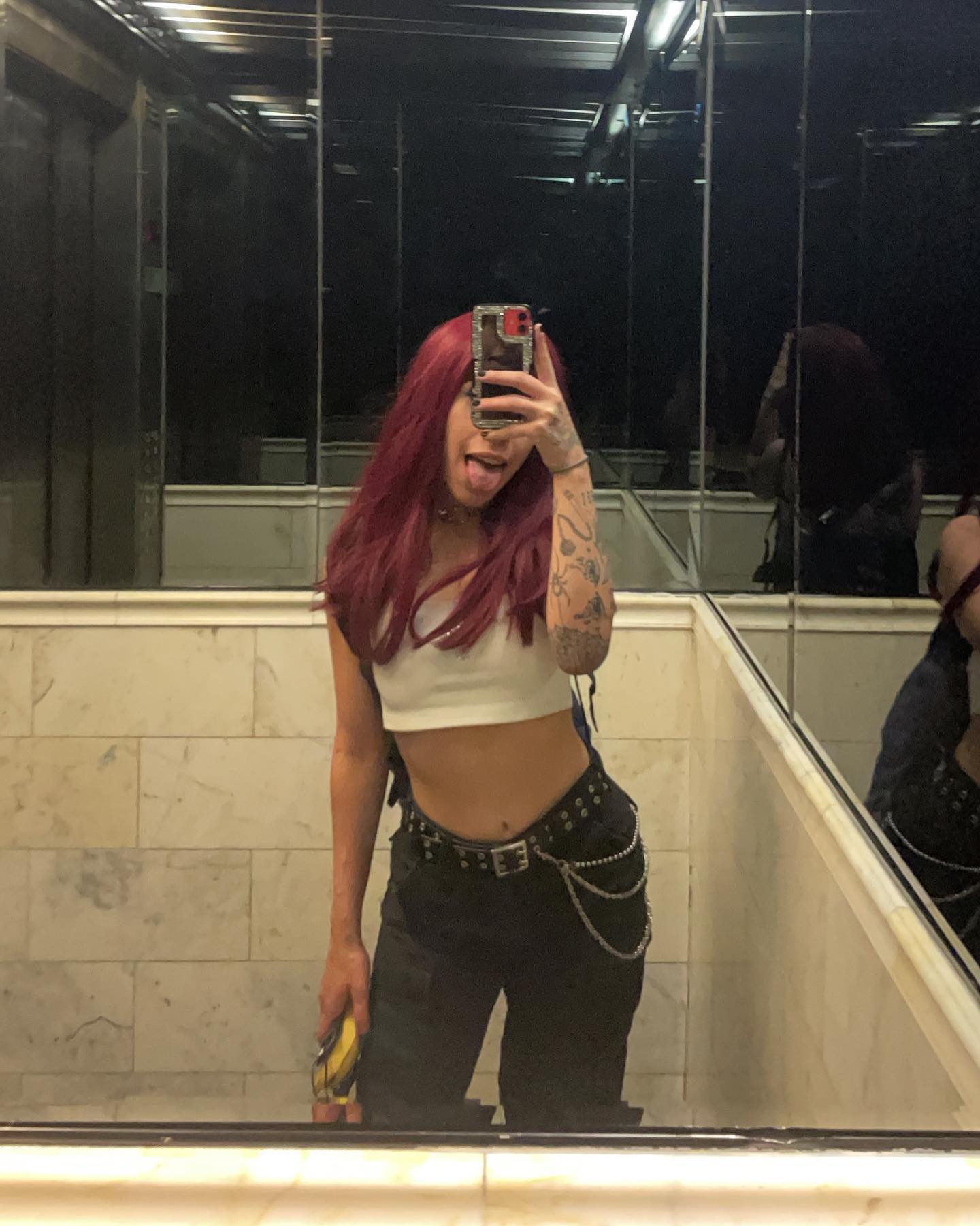 vanessa.julienne instagram image archive image