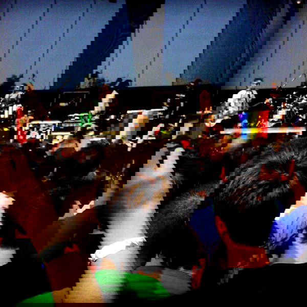 vanessa.julienne image ~ Altpins