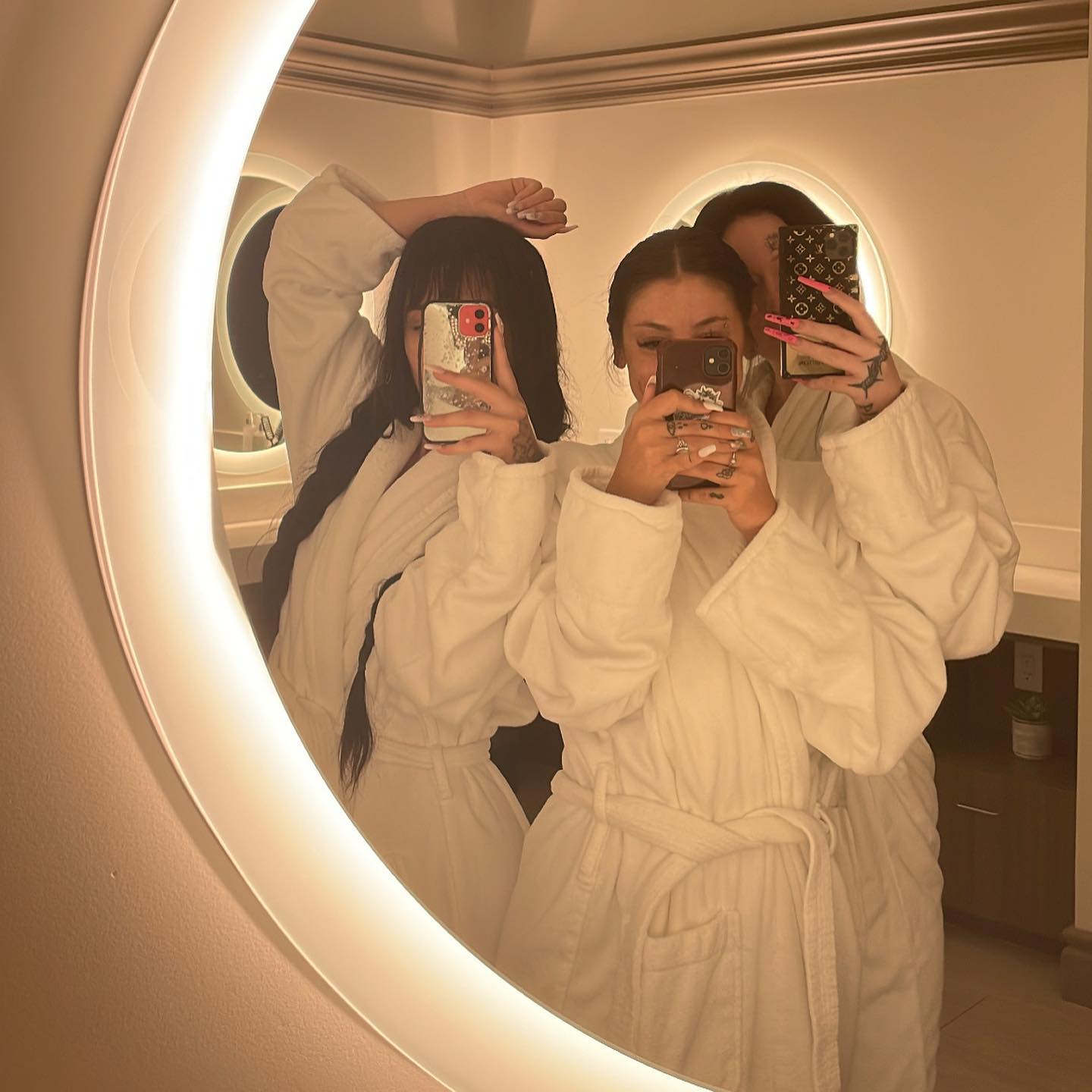 vanessa.julienne instagram image archive image