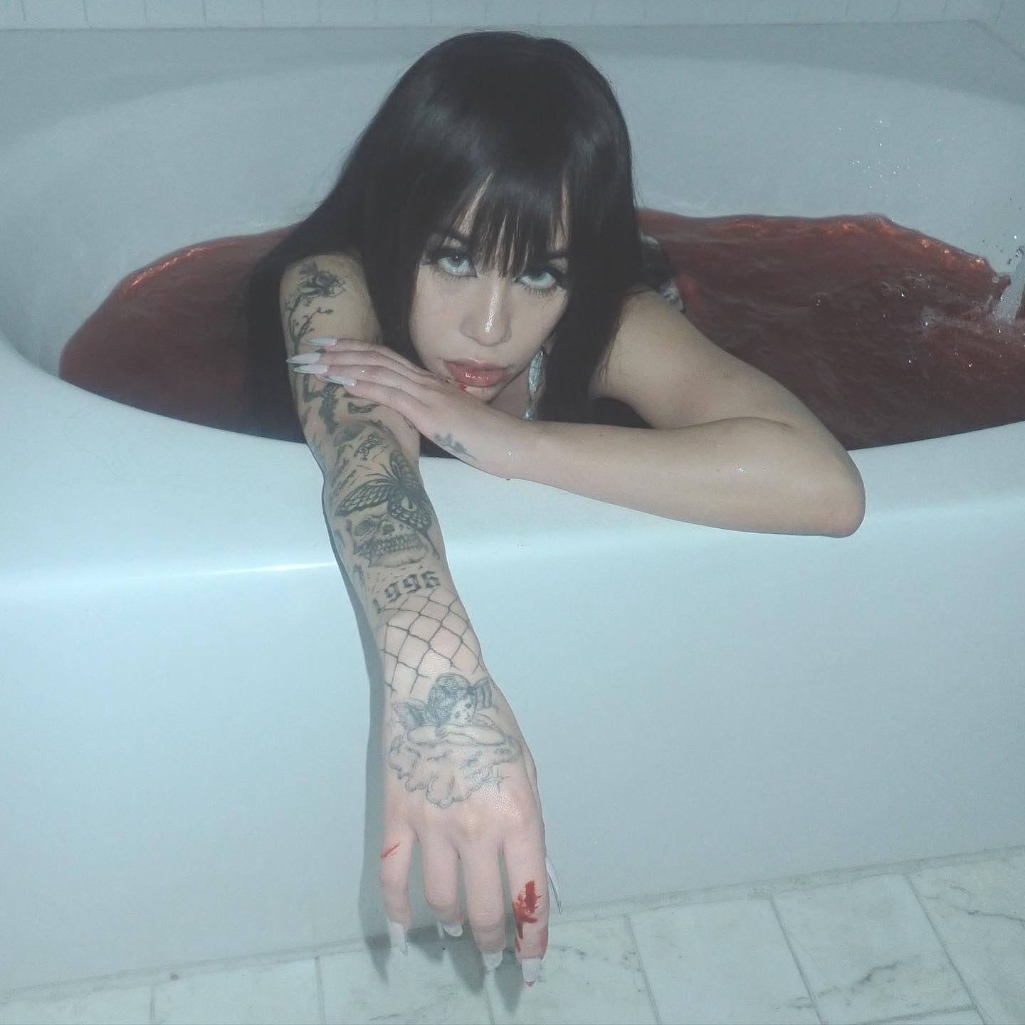 vanessa.julienne instagram image archive image