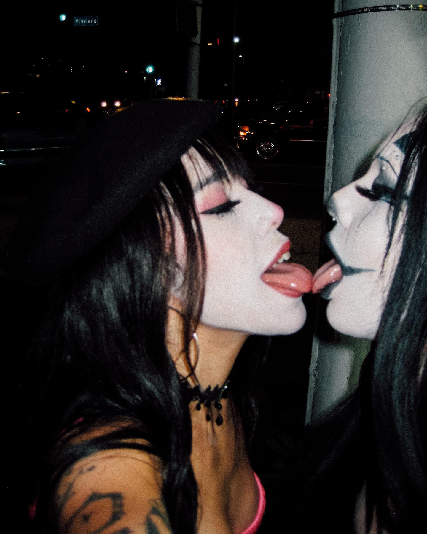 vanessa.julienne instagram image archive image