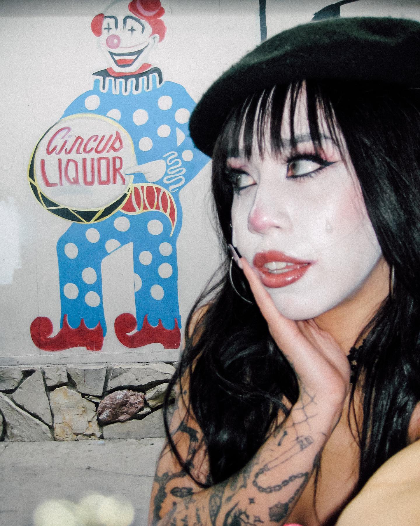 vanessa.julienne instagram image archive image