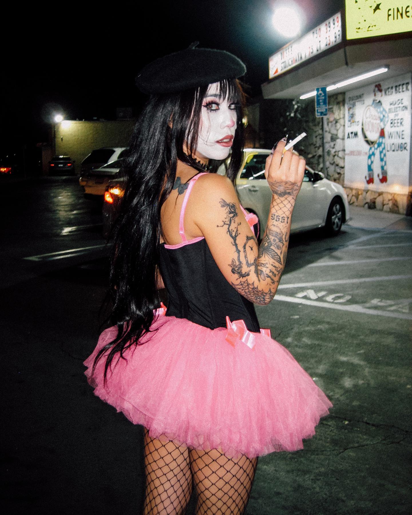 vanessa.julienne instagram image archive image