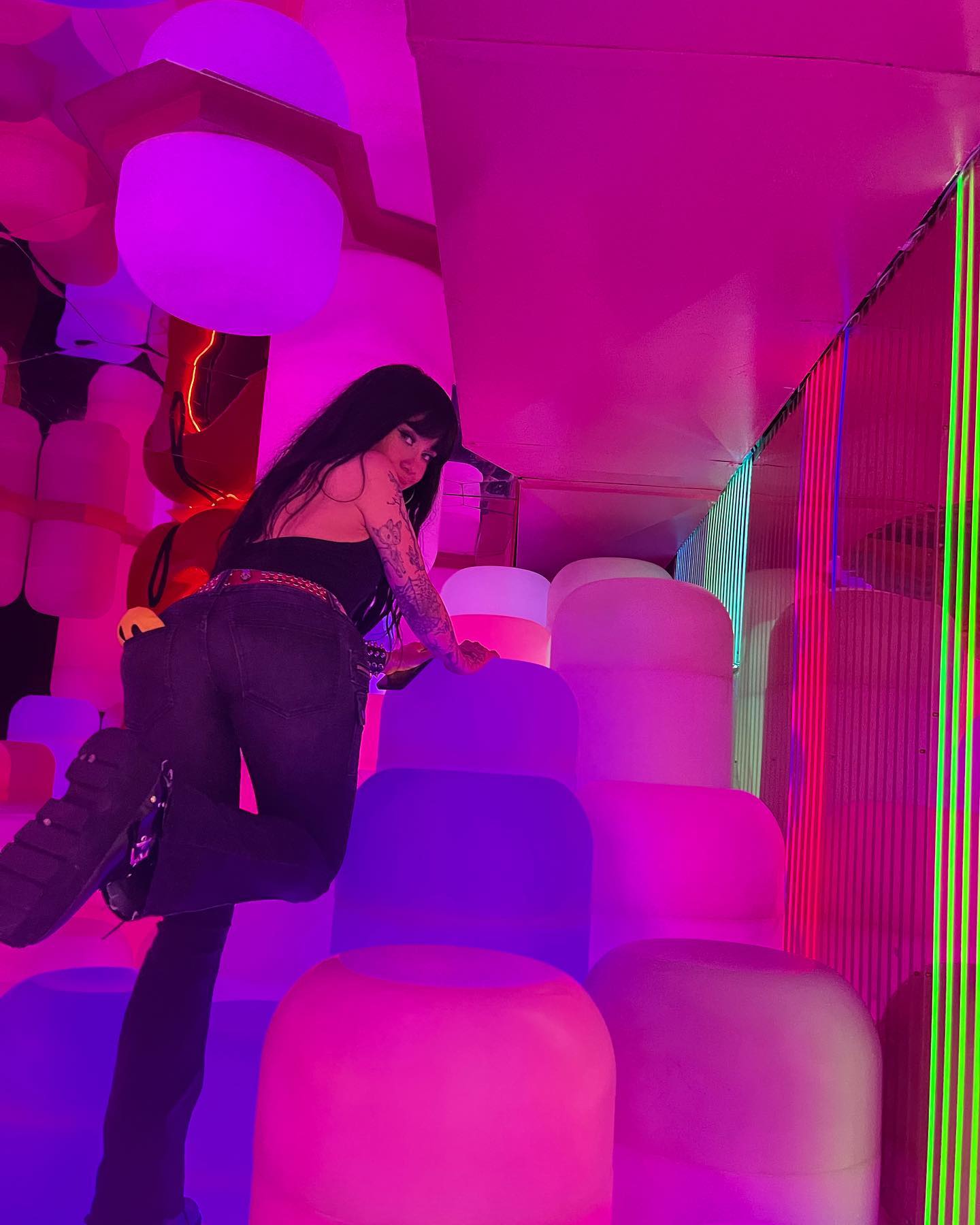 vanessa.julienne instagram image archive image