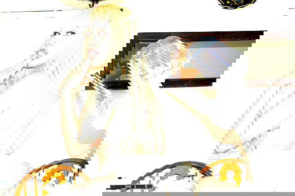 vanessa.julienne image ~ Altpins