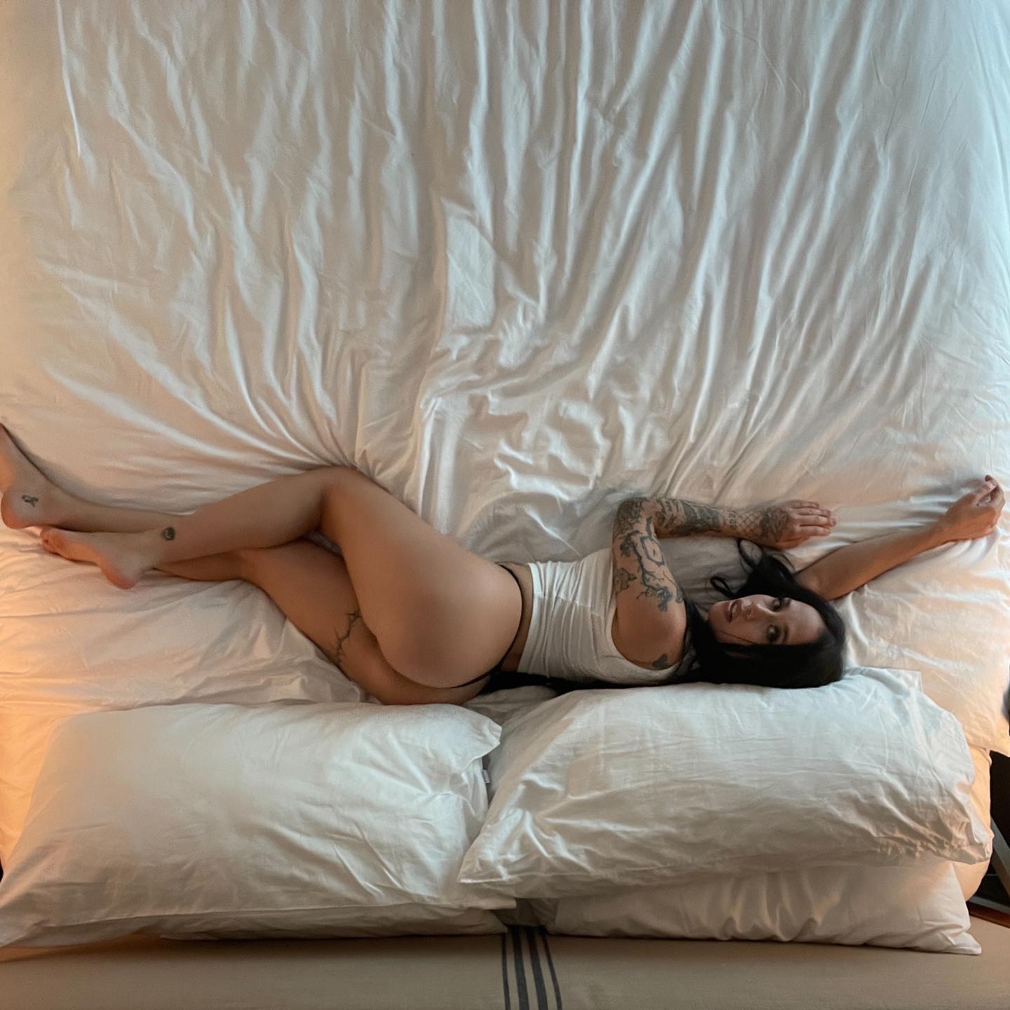 vanessa.julienne instagram image archive image