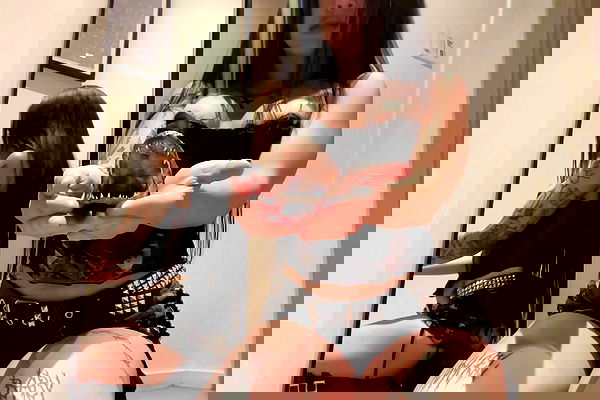 vanessa.julienne image ~ Altpins