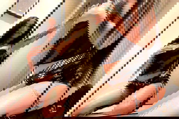 vanessa.julienne image ~ Altpins