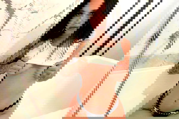 vanessa.julienne image ~ Altpins