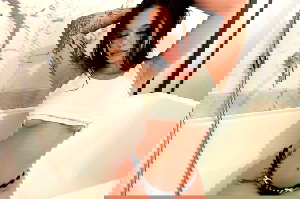 vanessa.julienne image ~ Altpins