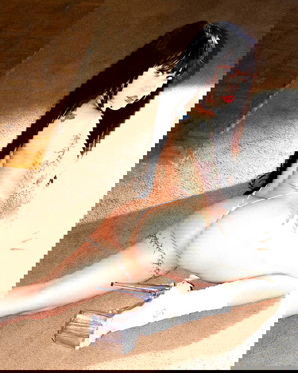 vanessa.julienne image ~ Altpins