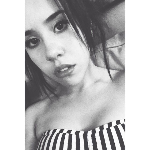 vanessa.julienne instagram image archive image