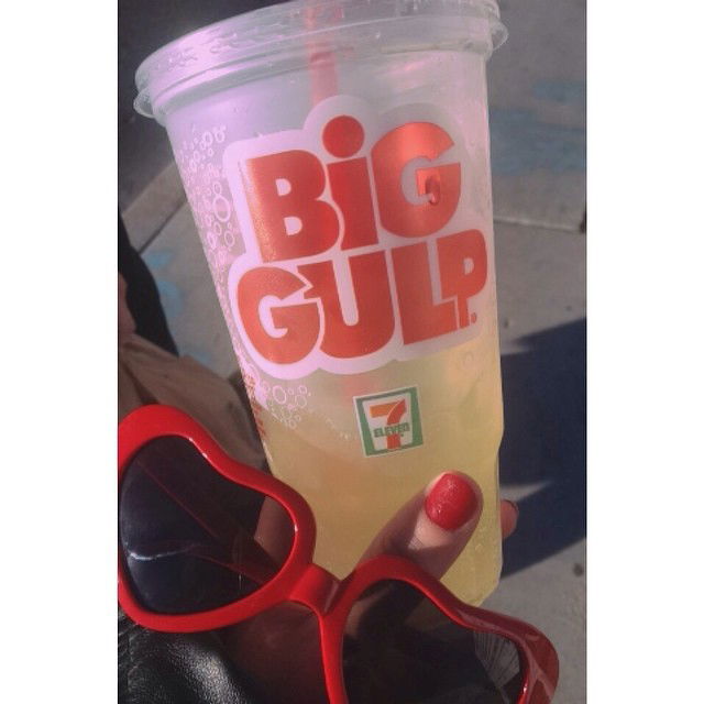 vanessa.julienne instagram image archive image