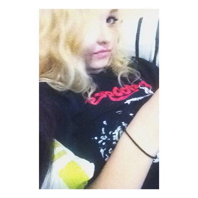 vanessa.julienne instagram image archive image