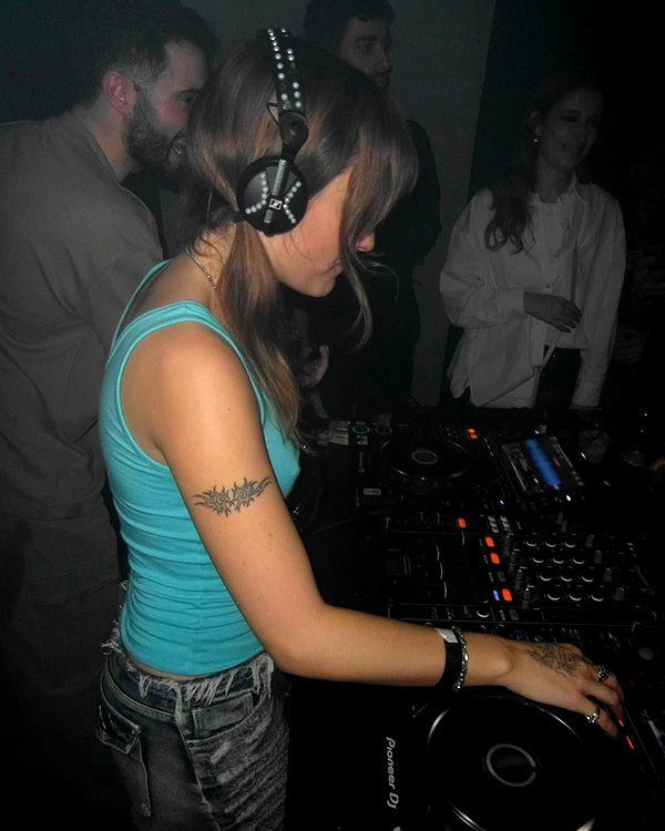 vicdeangelis instagram image archive image