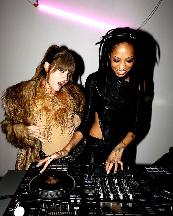vicdeangelis instagram image archive image