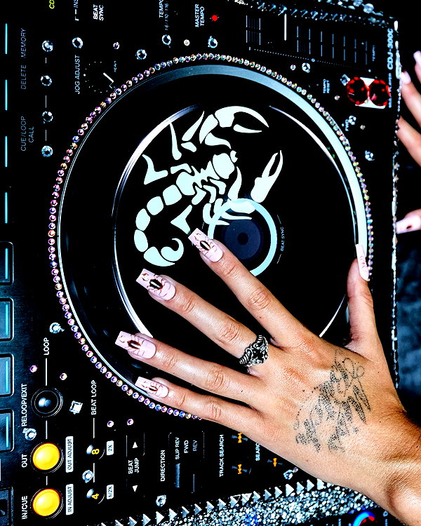 vicdeangelis instagram image archive image