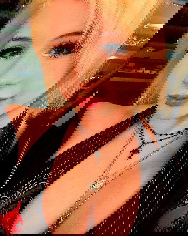 viezery viezery archive image