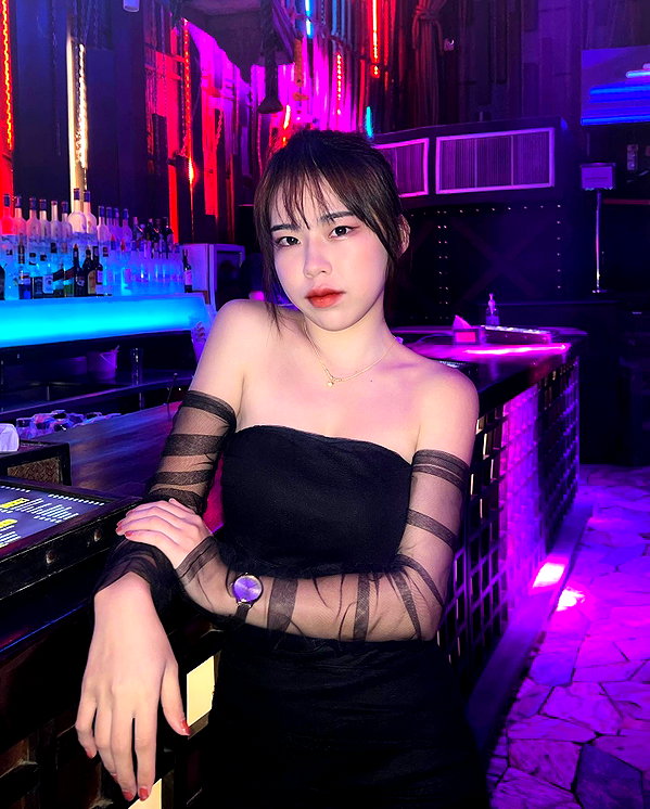 viixxmmii_ instagram image archive image