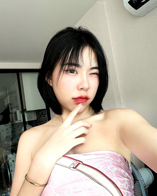viixxmmii_ instagram image archive image