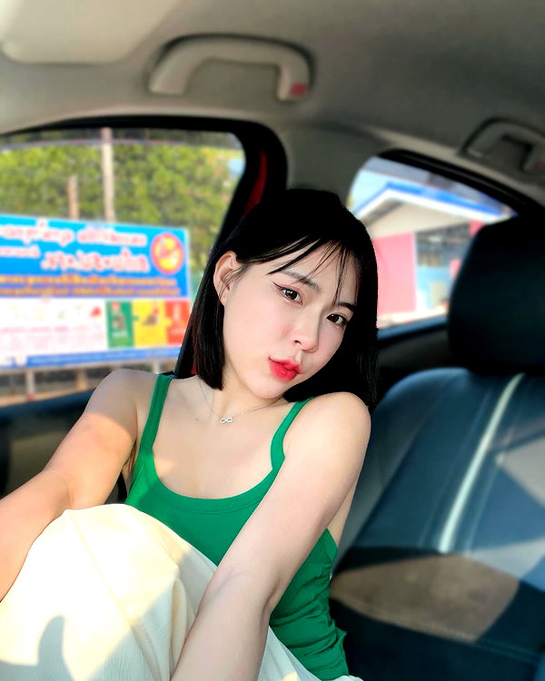 viixxmmii_ instagram image archive image