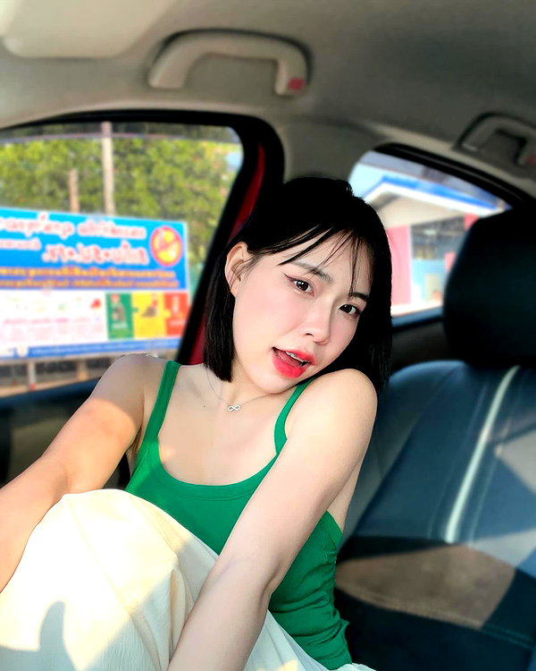 viixxmmii_ instagram image archive image