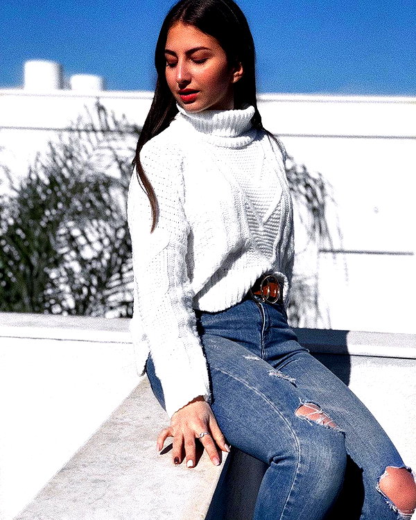 viki_dominev instagram image archive image