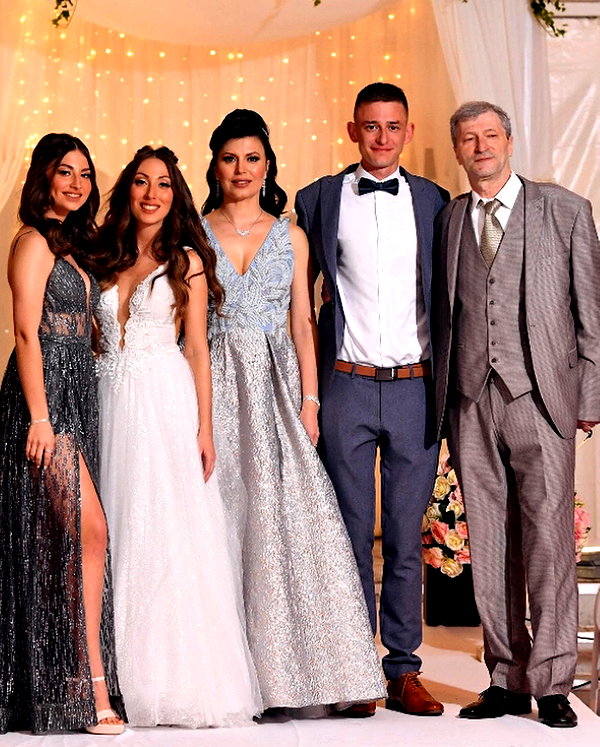 viki_dominev instagram image archive image