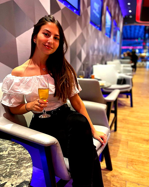 viki_dominev instagram image archive image