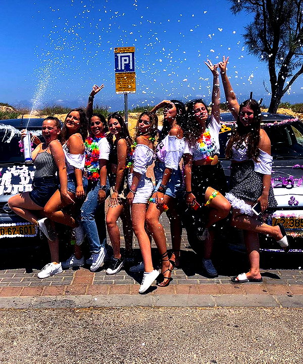 viki_dominev instagram image archive image