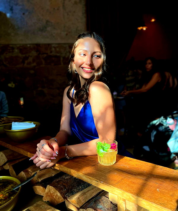 viki_dominev instagram image archive image