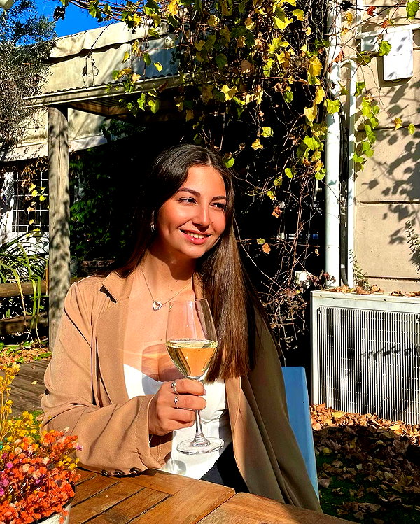 viki_dominev instagram image archive image