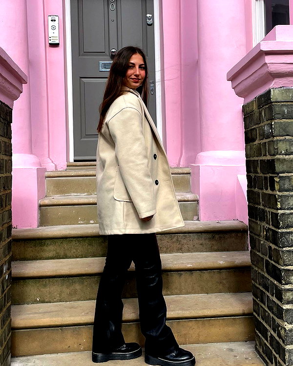 viki_dominev instagram image archive image