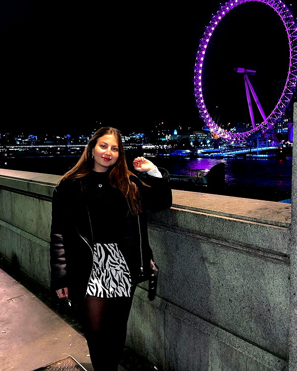 viki_dominev instagram image archive image