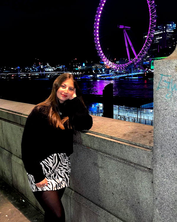 viki_dominev instagram image archive image
