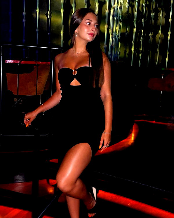 viki_dominev instagram image archive image