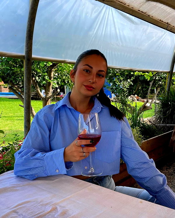 viki_dominev instagram image archive image