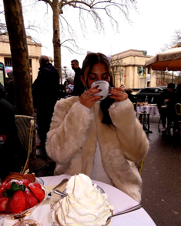 viki_dominev instagram image archive image