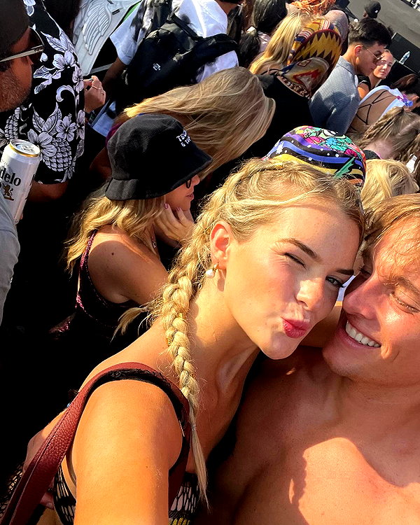violetkirbyy instagram image archive image