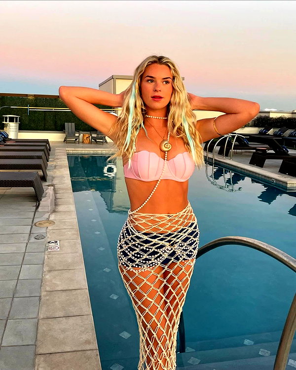 violetkirbyy instagram image archive image