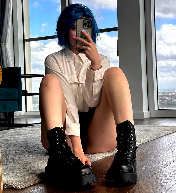 vixenp_ instagram image archive image