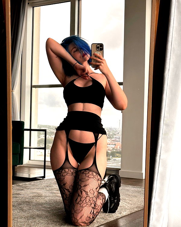 vixenp_ instagram image archive image